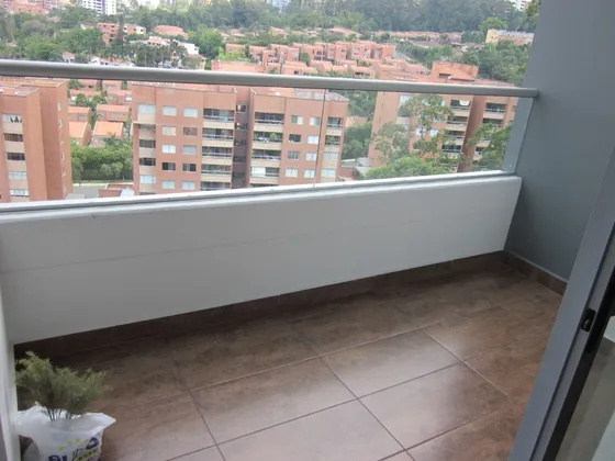 Apartamento Ubicado Hacia La Zona Verde De La Unidad