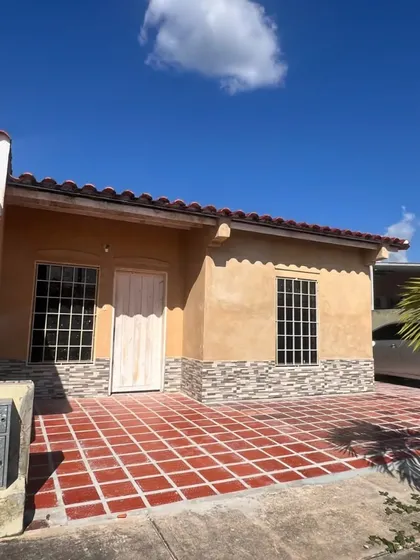 Gl Casa En Cuidad Alianza Urb Villas Del Lago