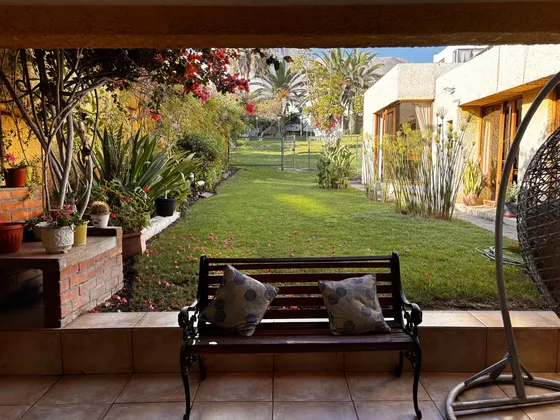 Excelente Casa Con Vista Al Mar Asegurada