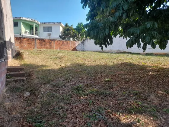 Carolina Romero Vende Terreno En Los Níspero Calle  27.000  