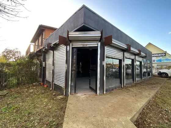 Local Comercial Avenida Pablo Neruda - Javiera Carrera