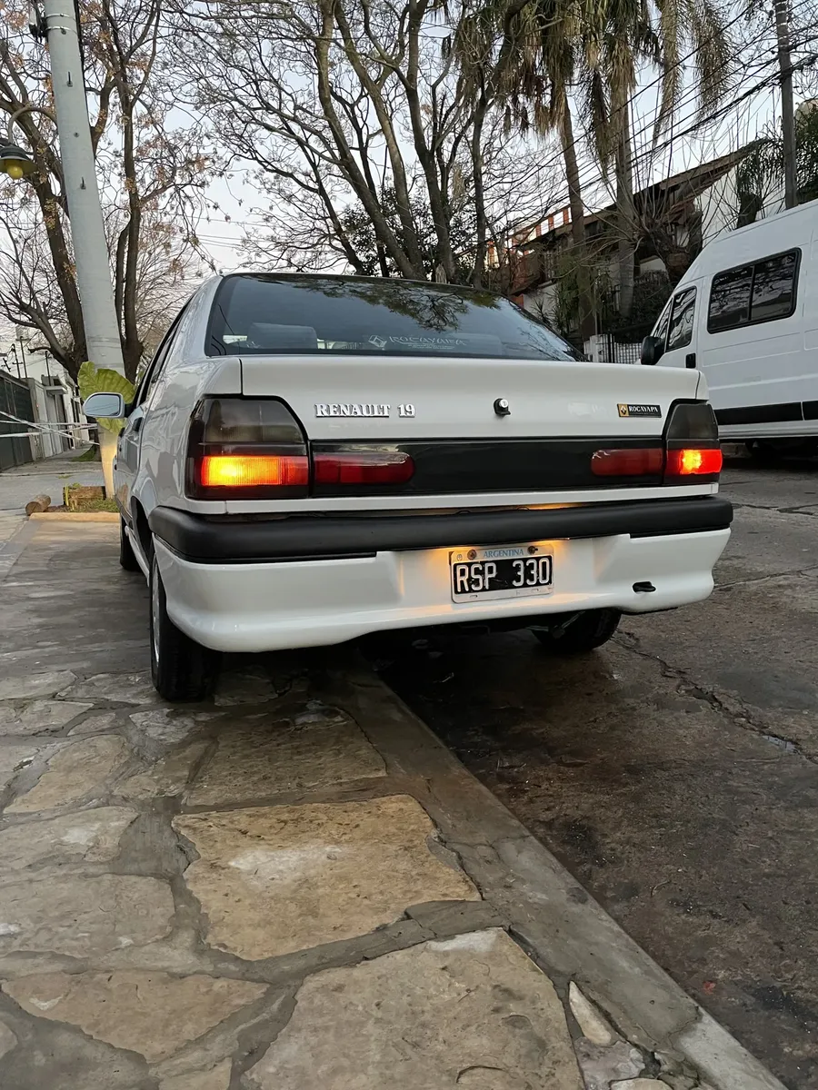 Renault R19 1.8 Rt Rti5352564731366707211