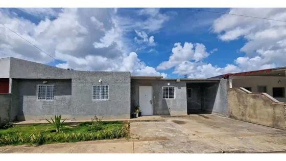 Casa En Urb. Villas De La Laguna Ii Ve13-058st-rzer