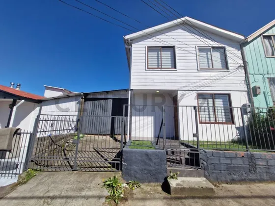 Se Vende Casa 5 D En Villa San Juan Ii, Concepción.