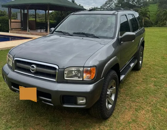 Nissan Pathfinder 3.5 Se 4x4 At