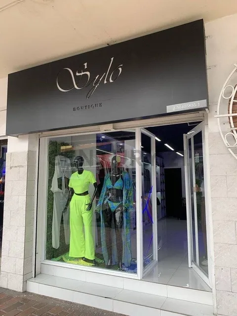Fondo De Comercio  De Tienda De Ropa En Venta En Puerto La Cruz