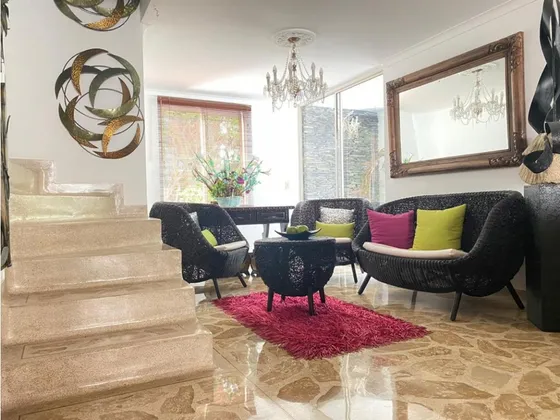Venta Casa El Poblado Cerca Avenida Sector Loma Los Gonzalez