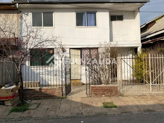Casa En Venta De 6 Dorm. En La Granja