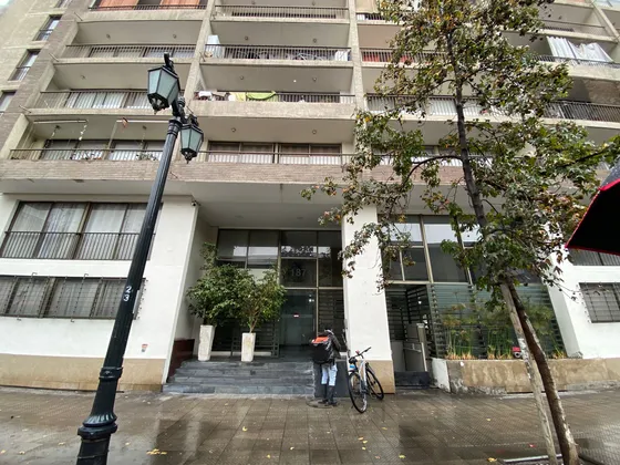 Arriendo Depto. 2d2b En Barrio Centrico  (100795)