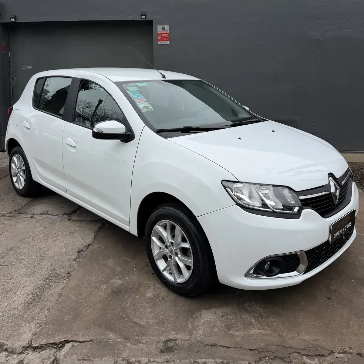 Renault Sandero 1.6 Privilege Pack 105 hp