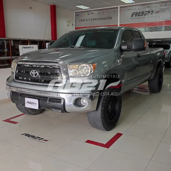 Toyota Tundra .