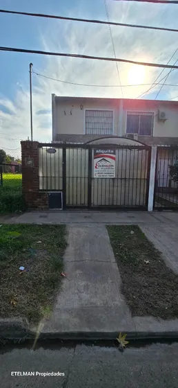 Alquiler De Dúplex En Moreno Sur. Centenario Al 1200