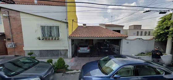 Venta De Casa En Colonia Manual Avila Camacho (tecamachalco), Naucalpan, Edo. Mex.