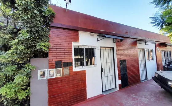 Casa + 2 Monoambientes Zona Merlo Sur Bs. As.