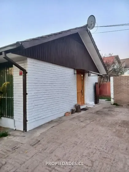 Casa En Venta De 4 Dorm. En Las Condes