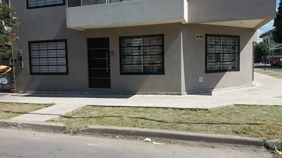 Ph 2 Ambientes Con Patio En Alquiler!!!  Nuevo !!!! Entrada Independiente !!!!!!