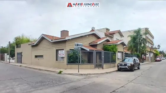 Villa Sarmiento Chalet En Planta Cuatro Ambientes Zona Ward