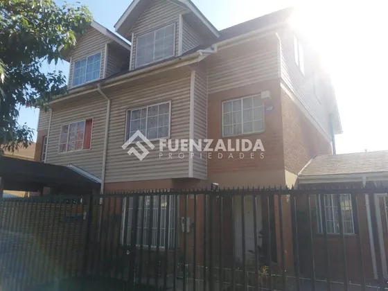 Casa En Venta De 4 Dorm. En Puente Alto