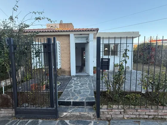 Casa En Alquiler En Juana Koslay