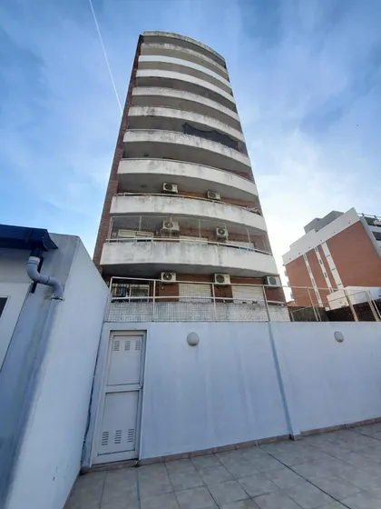 Departamento En Venta 2 Dormitorios Con Cochera - Rosario