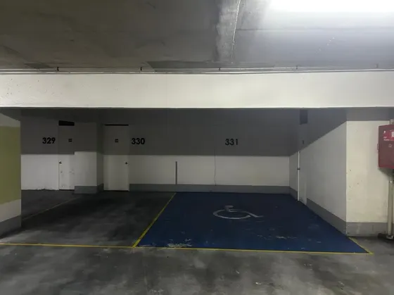Arriendo Amplio Estacionamiento- Alonso De Cordova