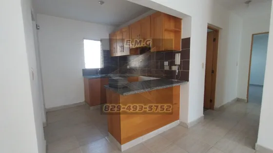 2do Piso Amplio En Gurabo Los Rieles Residencial Cerrado