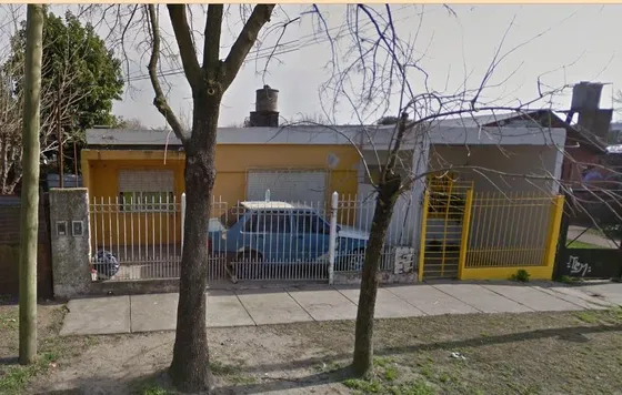 Casa En Ph - 2 Dormitorios 1 Baño - 135mts2 - Altos De Merlo