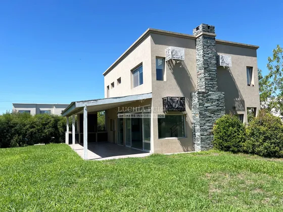 Casa En Venta 3 Dormitorios Apto Crédito - San Francisco