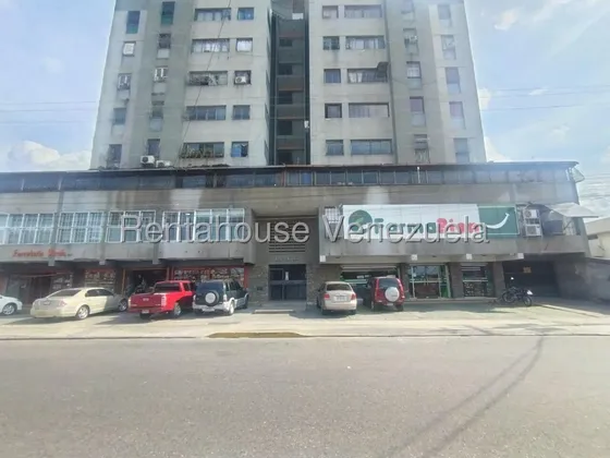 Dalisa Bigott Vende Apartamento En Res. Burate Ii | 3h/2b | 90 M² | Piso Bajo, Estacionamiento | Cabudare #25-18610