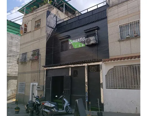 Casa En Venta 189m2  Nueva Caracas Catia