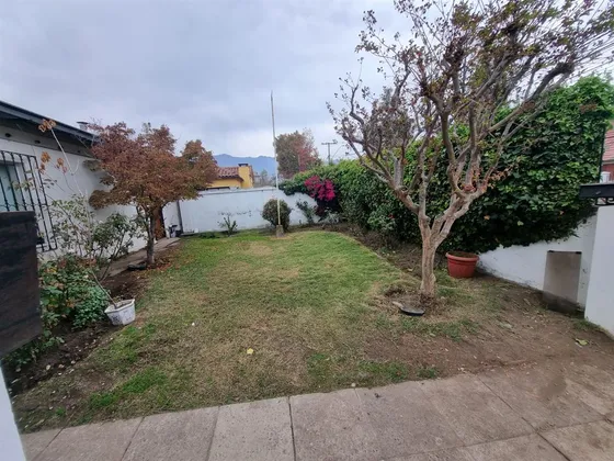 Casa En Arriendo De 3 Dorm. Plaza Dinamarca