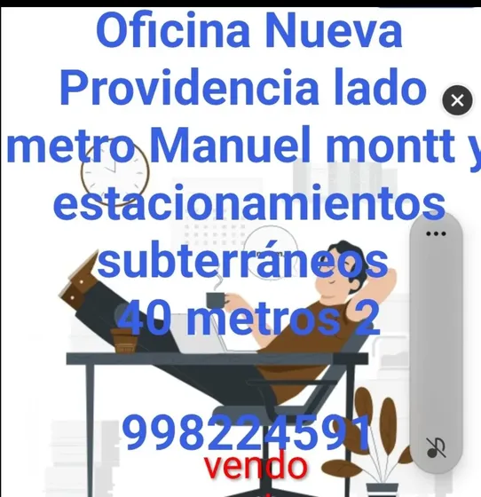 Oficina Con Amplia Sala De Espera Un Baño