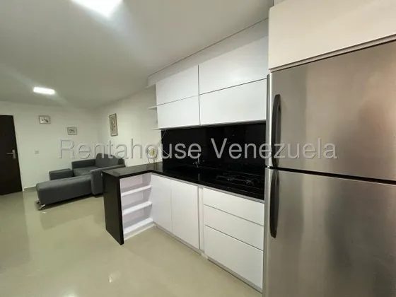 Norgelin Diaz Alquila Apartamento En El Este De Barquisimeto Con Planta Eléctrica Y Piscina Cod.25-17501 