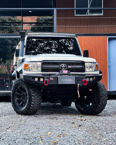 Toyota Land Cruiser Lc 70