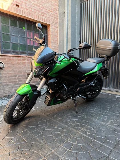 Dominar 400