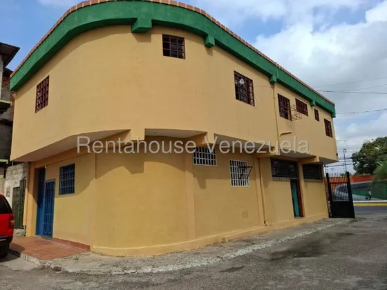 #*25-18015 Buscas Una Edificacion Para Invertir Al Centro-oeste? Traigo Para Ti Este Inmueble Con Fines Comercial Y Residencial De Dos Plantas, Barquisimeto, Lara Adelaida Armeya