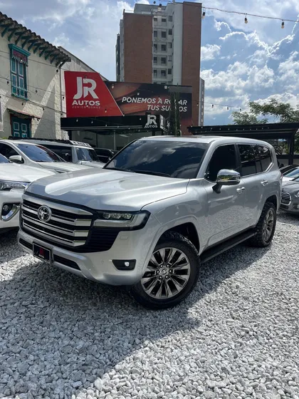 Toyota Land Cruiser 300 3.4 300 Vx