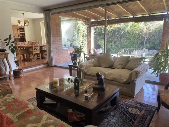 Casa En Venta De 7 Dorm. En Peñalolén