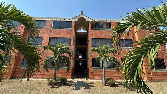 Venta De Apartamento Planta Baja En Colinas De San Diego Ii Totalmente Amoblado Y Equipado Ag280545  