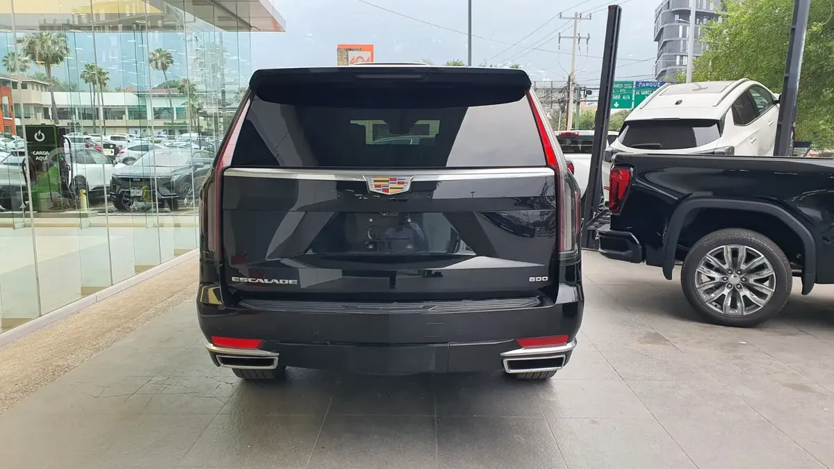Cadillac Escalade Esv (version Larga) 202365723061605251122