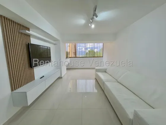 Nc Apartamento En Alquiler En Los Naranjos Del Cafetal Con Acabados Modernos Y Lujosos 27-1883
