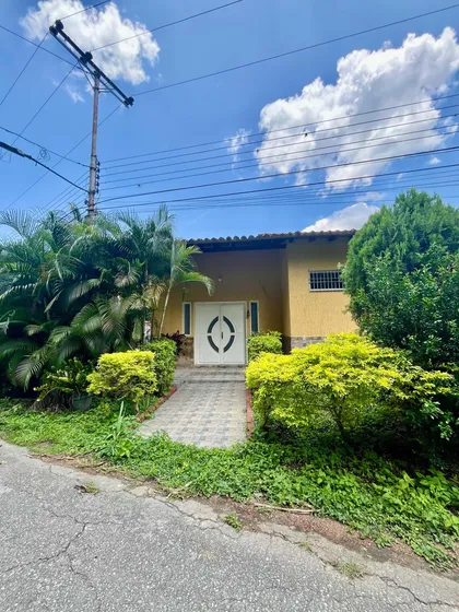 Cass Venta En Maracay Hermosa Casa Con Piscina En El Limón