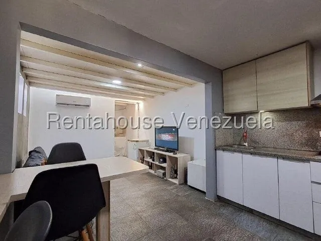 Daniela Linarez Vende Casas Encantador Townhouse En Urb Terrazas De La Ensenada Con Vigilancia Las 24 Horas Remodelado Con Acabados De Primera Super Seguro Y Acogedor!                                 