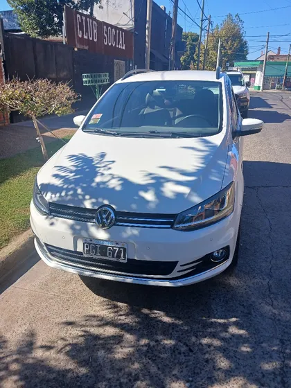 Volkswagen Suran 1.6 Imotion Highline 110cv