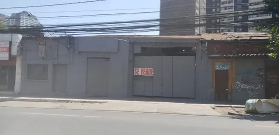 Terreno Av. Ecuador Con G. Velasquez