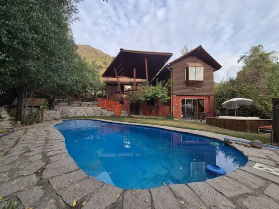 Casa En Arriendo De 2 Dorm.en El Melocotón San Jose De Maipo