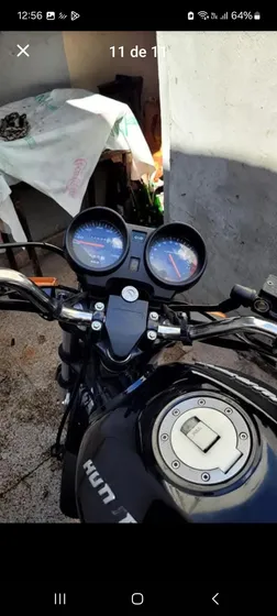 Es Una Moto Deportiva De Calle