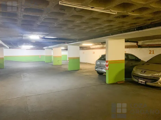 Cochera En Venta  Subsuelo Exclusivo  Roma 1039  General Pueyrredón  Usd 12.500