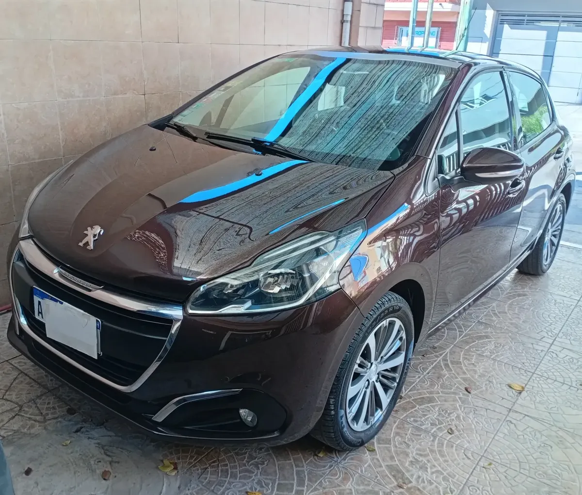 Peugeot 208 Feline