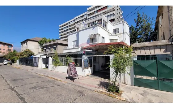 Oportunidad En Providencia: Casa Con Uso Comercial
